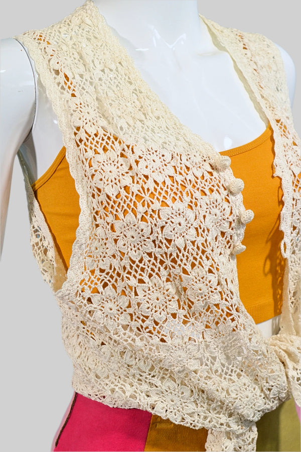 detail 60s hand crochet top