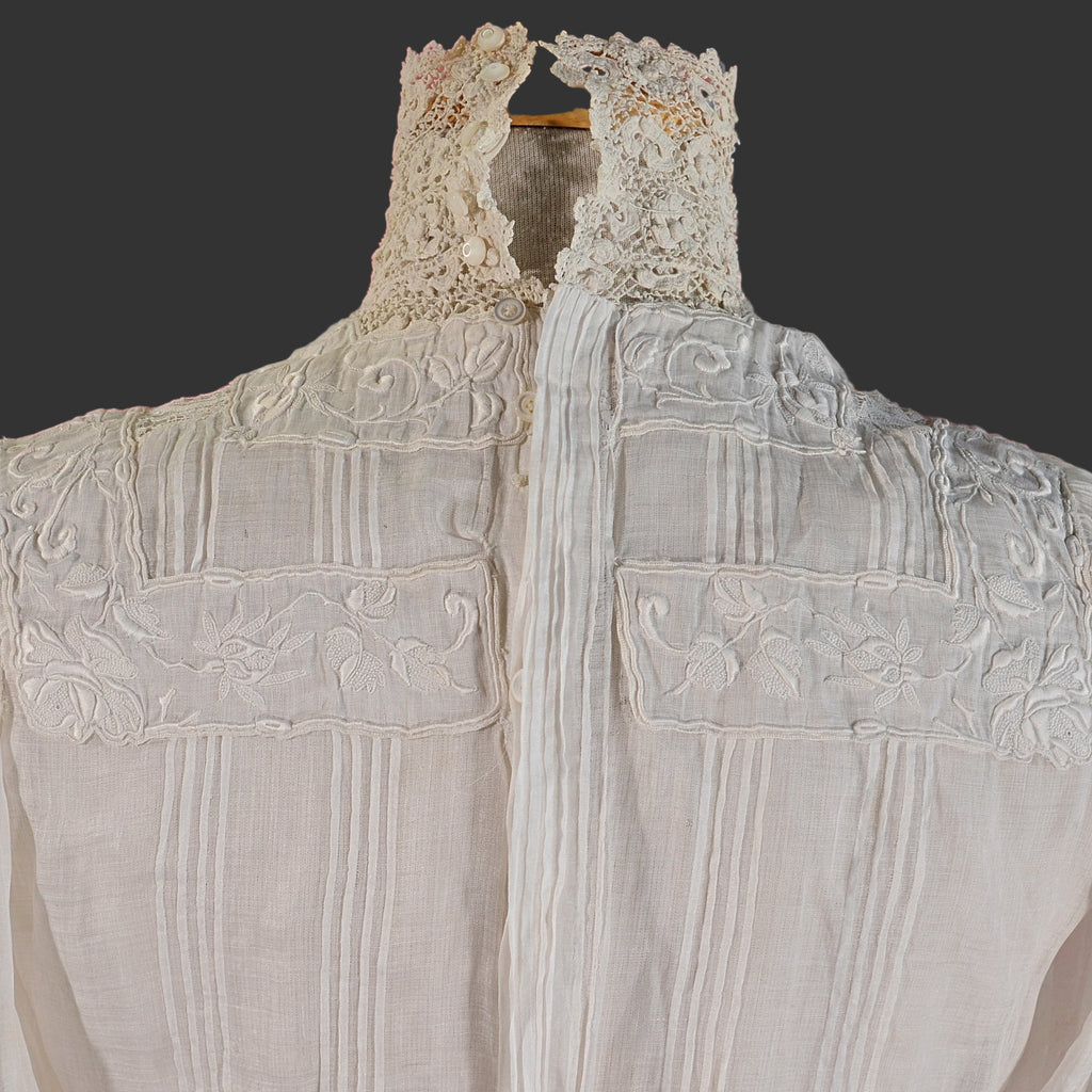 Edwardian Victorian blouse details